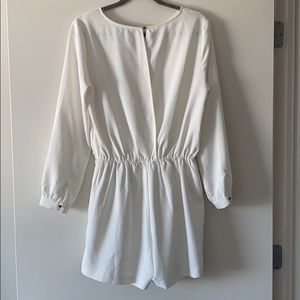 Long sleeve, white/light cream romper - XL